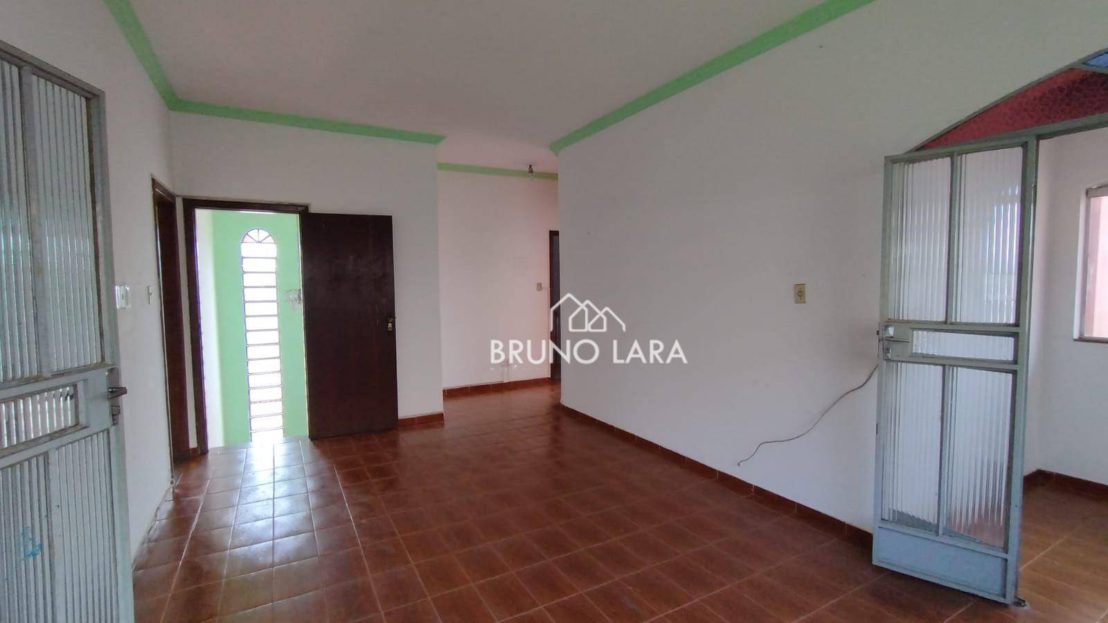 Casa à venda com 4 quartos, 250m² - Foto 18