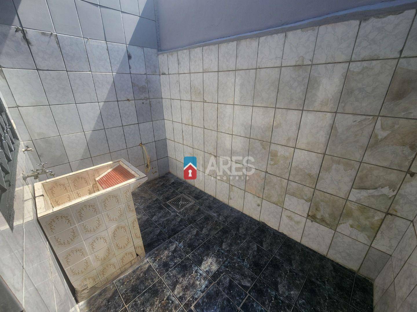 Casa para alugar com 1 quarto, 54m² - Foto 4