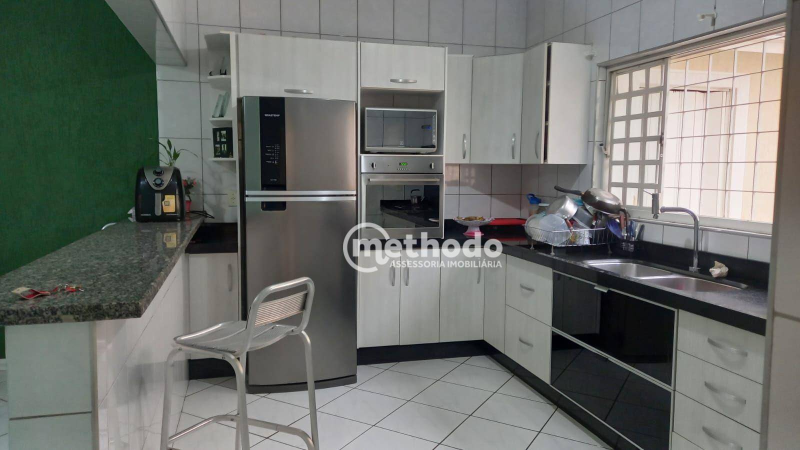 Casa à venda com 4 quartos, 330m² - Foto 6