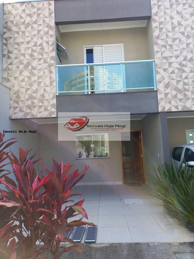 Sobrado à venda com 3 quartos, 130m² - Foto 1