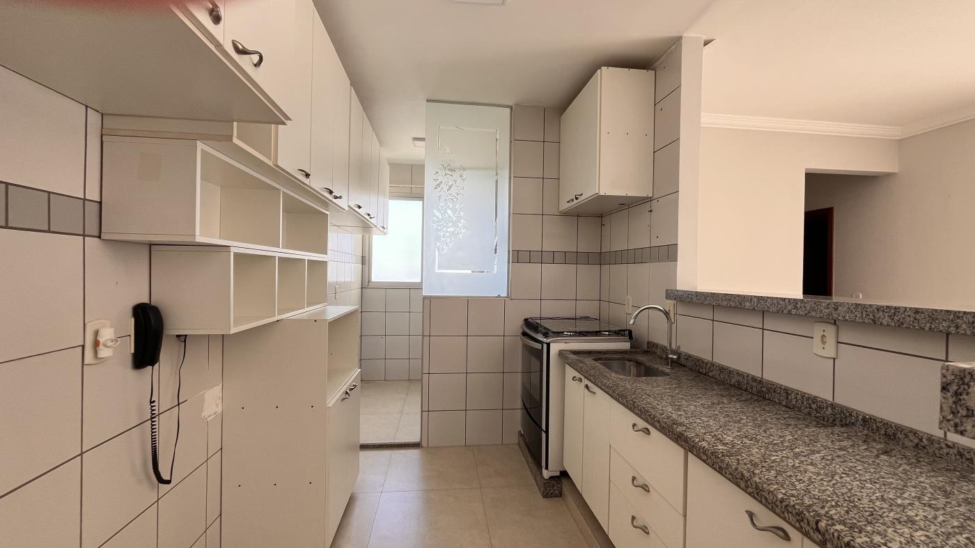 Apartamento à venda com 3 quartos, 77m² - Foto 8