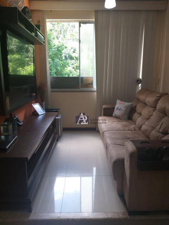 Apartamento à venda com 2 quartos, 58m² - Foto 2