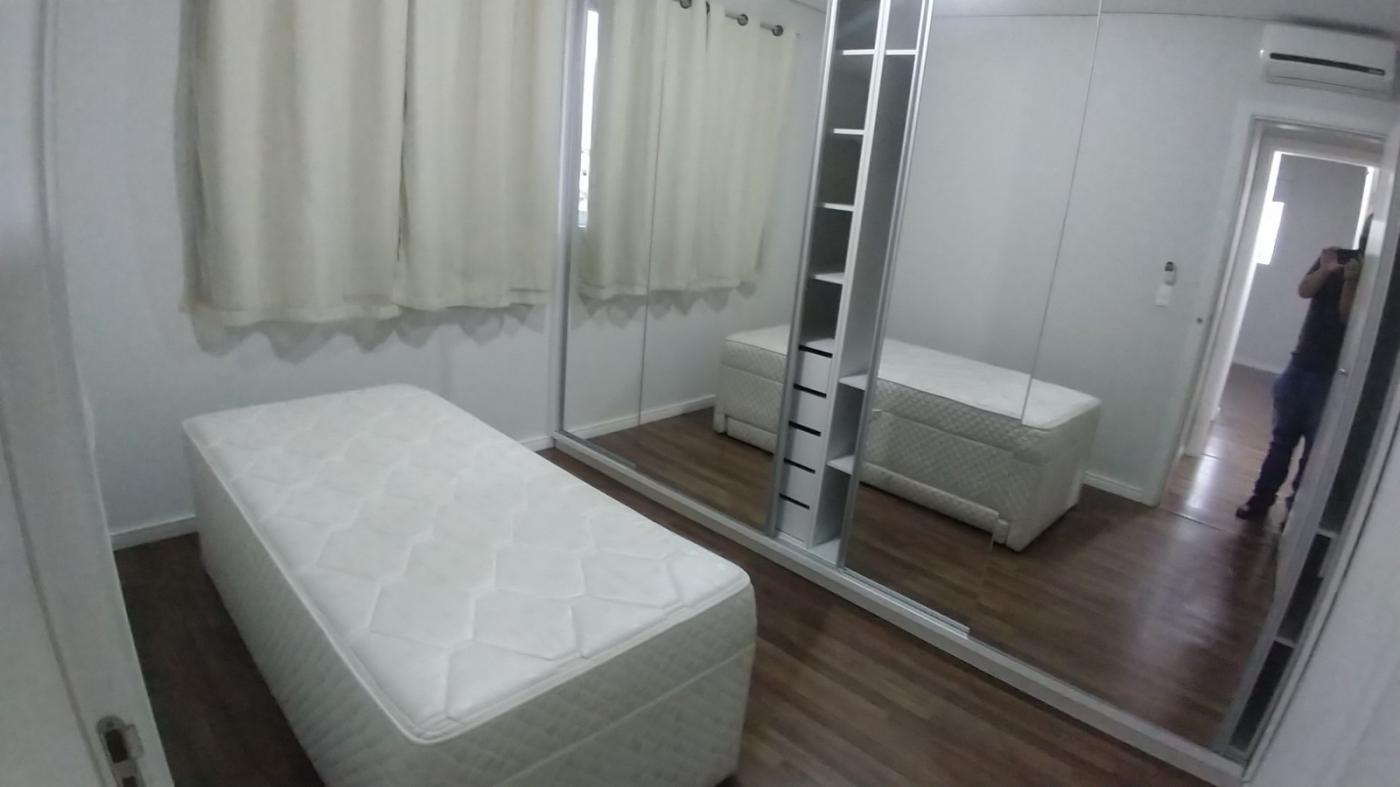 Apartamento para alugar com 2 quartos, 75m² - Foto 14