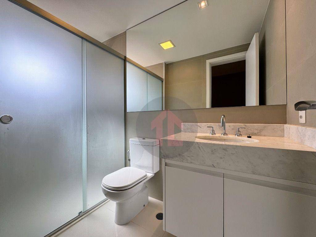 Apartamento, 3 quartos, 189 m² - Foto 2