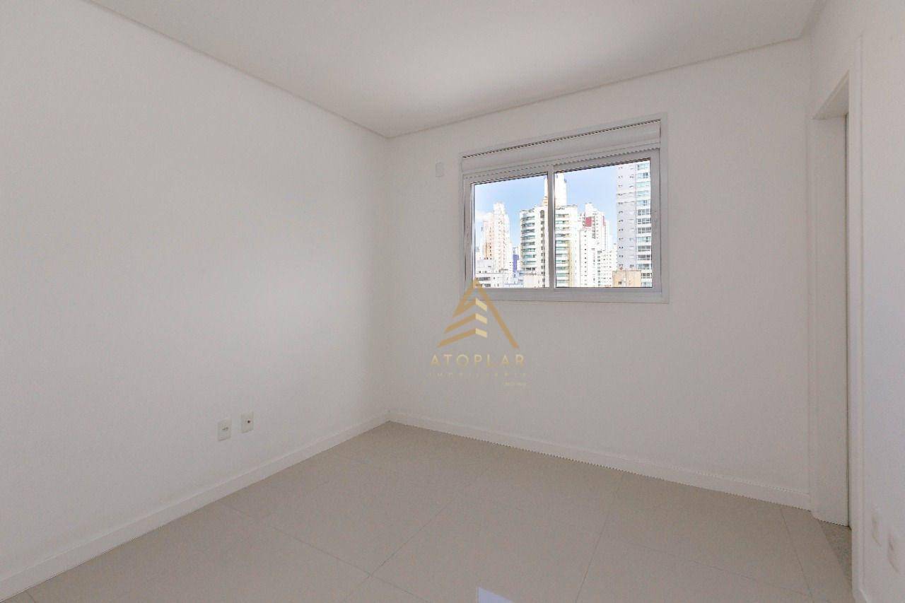 Apartamento à venda com 4 quartos, 150m² - Foto 24