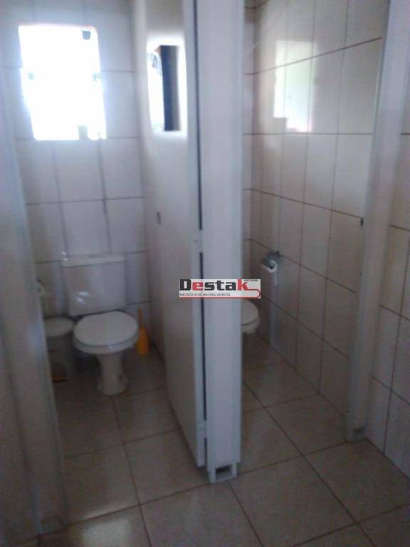 Casa à venda com 4 quartos, 750m² - Foto 22