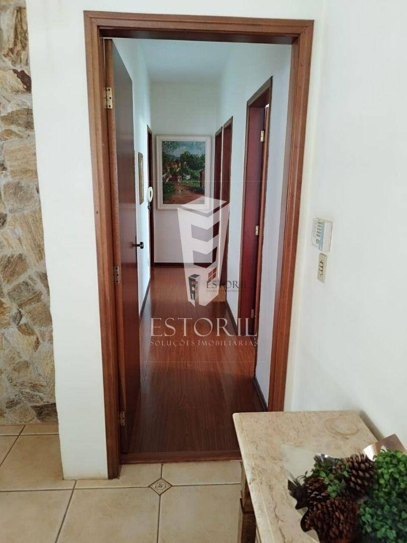 Casa à venda com 2 quartos, 300m² - Foto 18