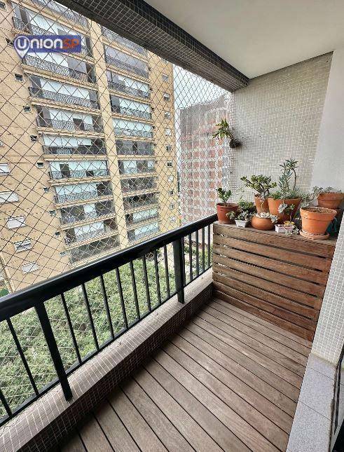 Apartamento à venda com 3 quartos, 113m² - Foto 3