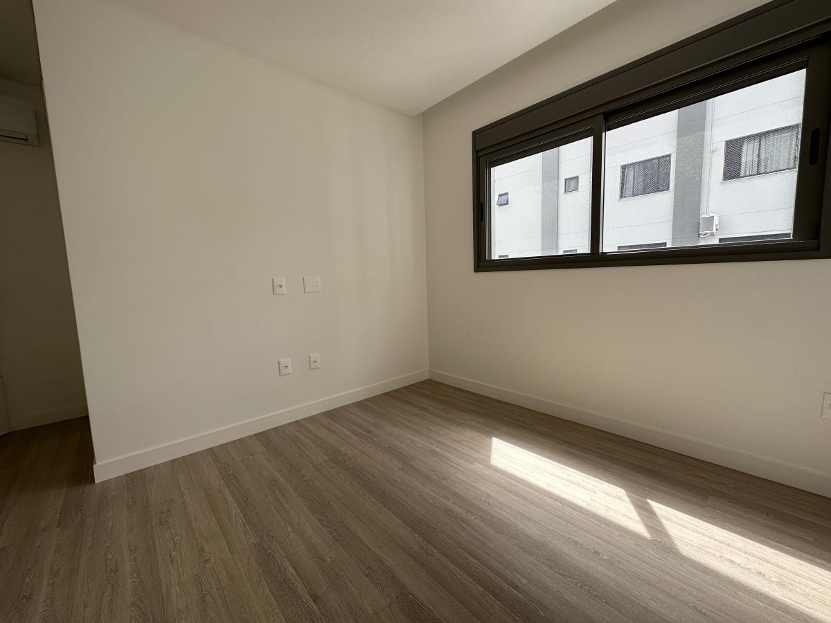 Apartamento à venda com 4 quartos, 165m² - Foto 9