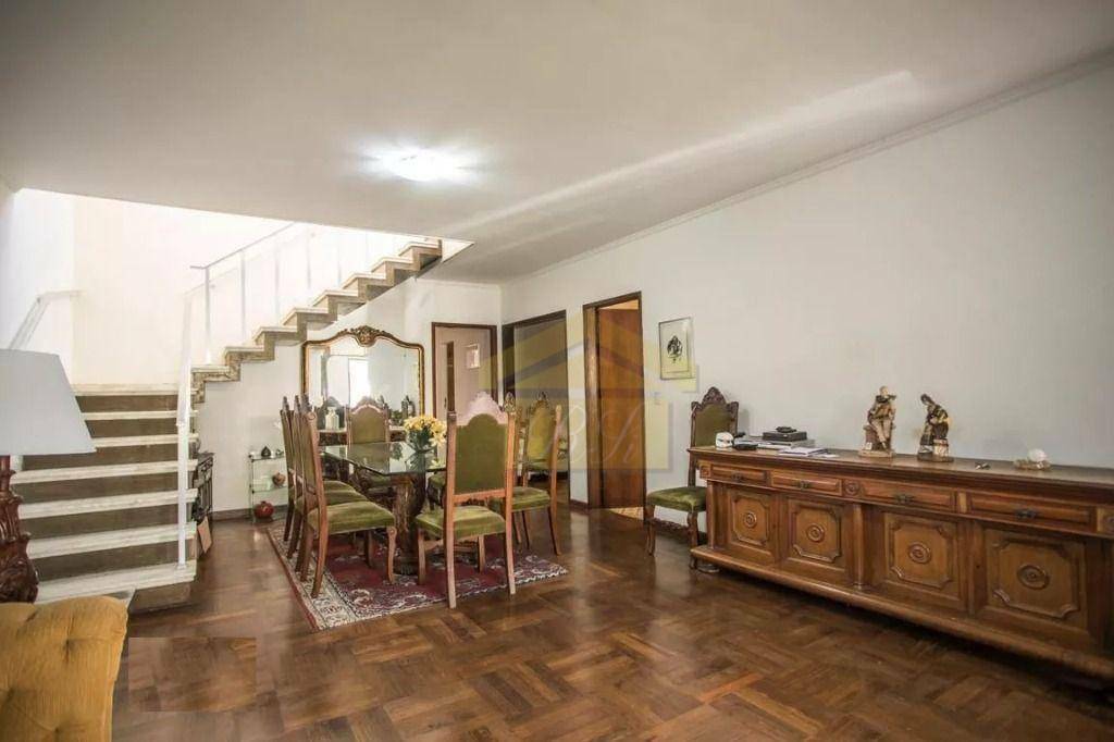 Sobrado à venda com 5 quartos, 260m² - Foto 2