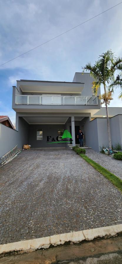 Casa de Condomínio à venda com 4 quartos, 346m² - Foto 2