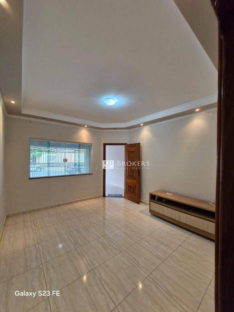 Casa à venda com 2 quartos, 115m² - Foto 1