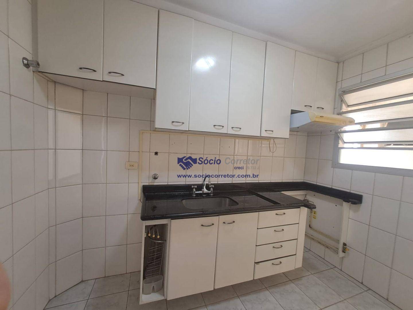 Apartamento para alugar com 3 quartos, 76m² - Foto 3