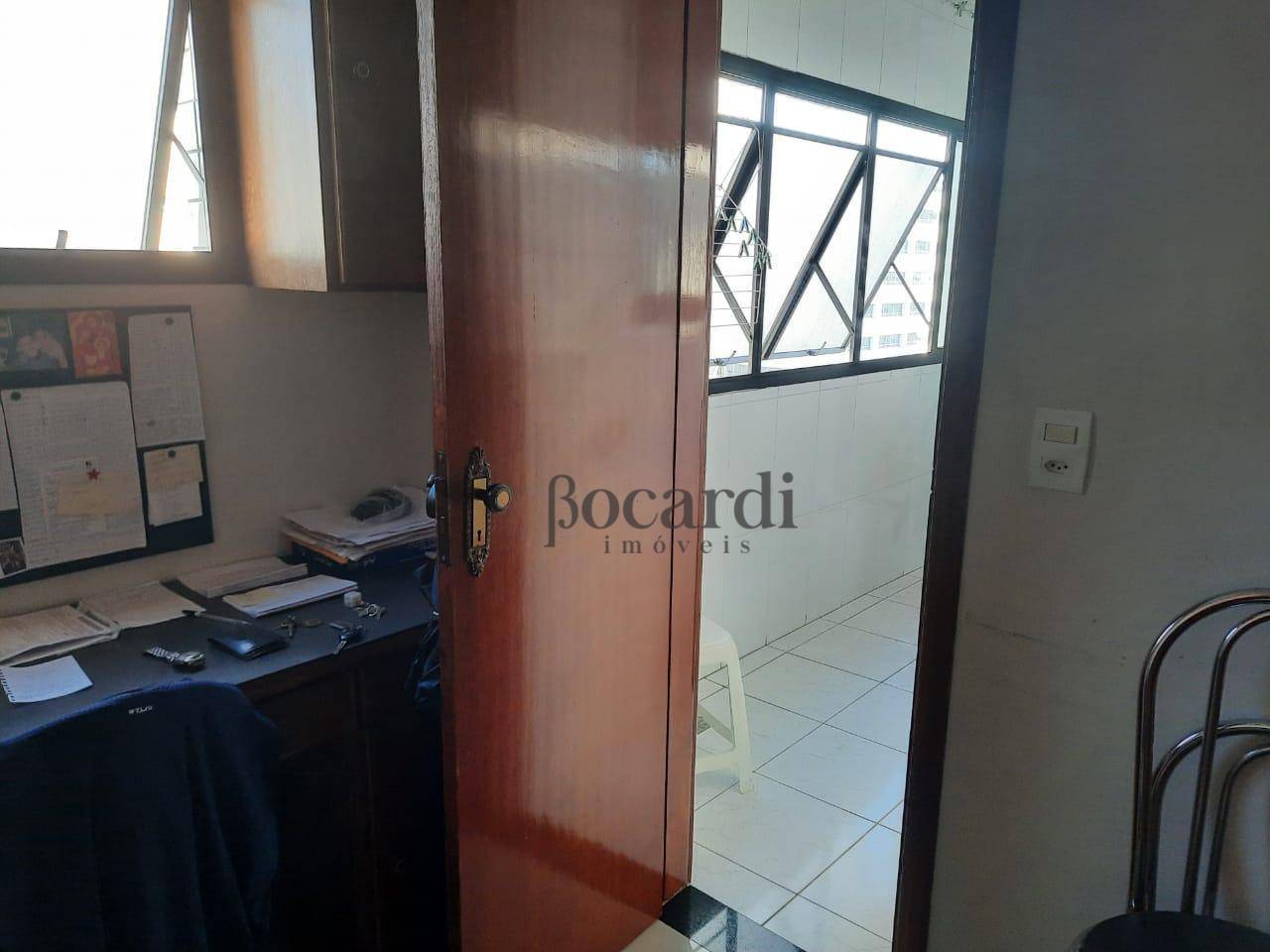 Apartamento à venda com 3 quartos, 195m² - Foto 21