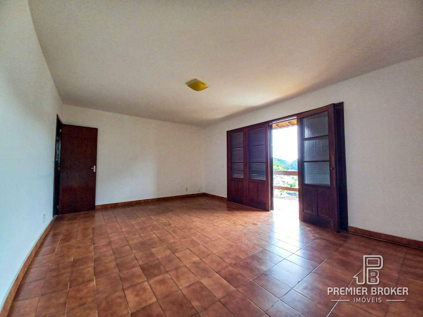 Casa à venda com 3 quartos, 105m² - Foto 10