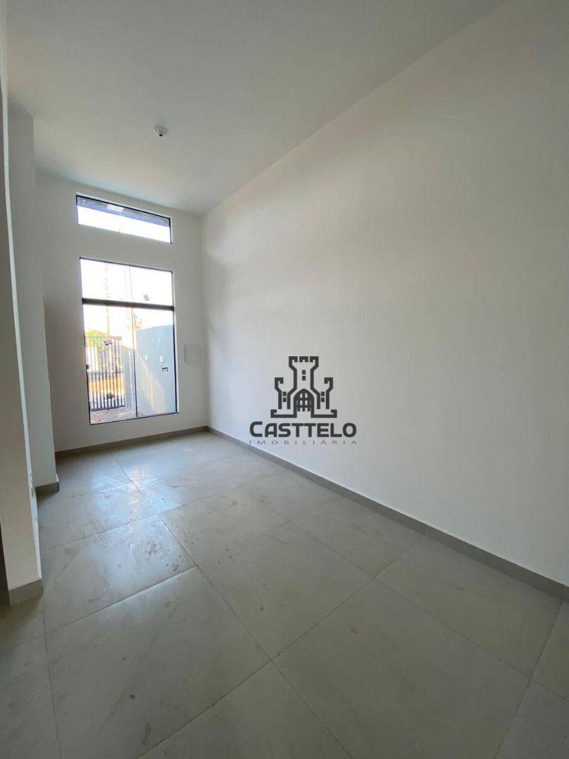 Casa à venda com 3 quartos, 81m² - Foto 4