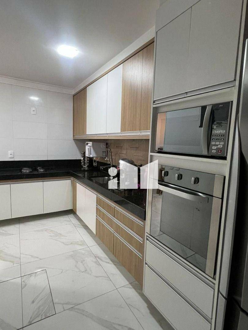 Casa de Condomínio à venda com 4 quartos, 240m² - Foto 17