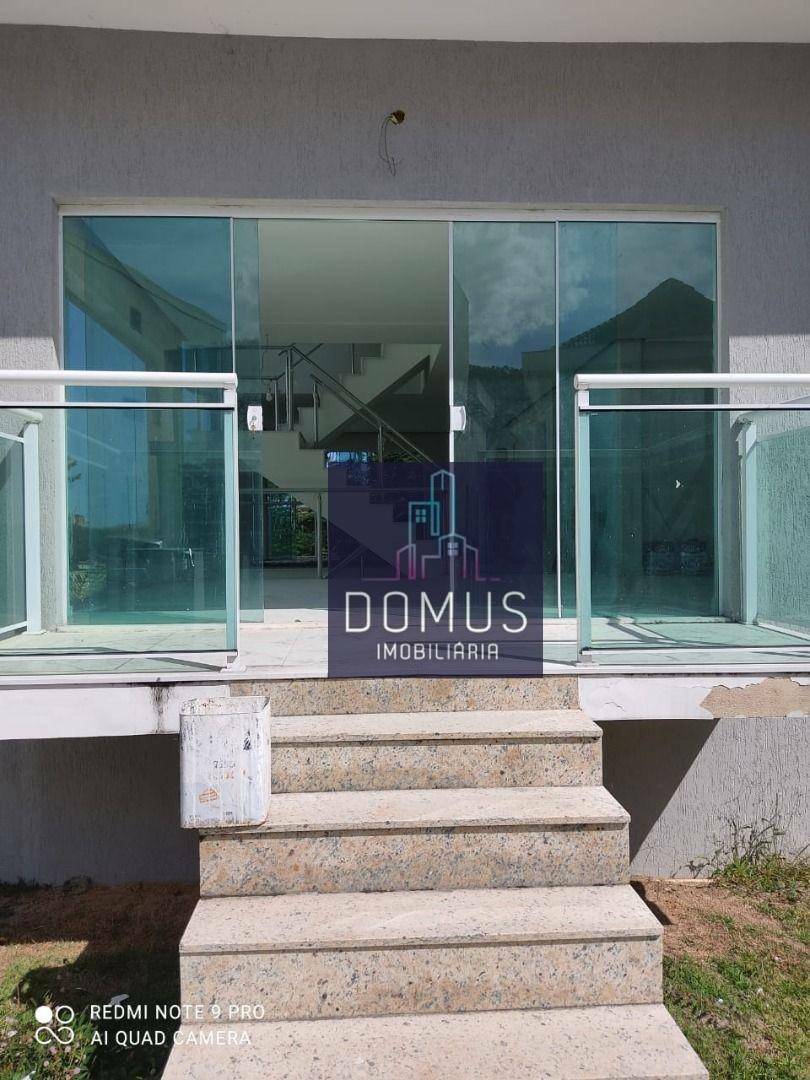 Casa à venda com 5 quartos, 350m² - Foto 1