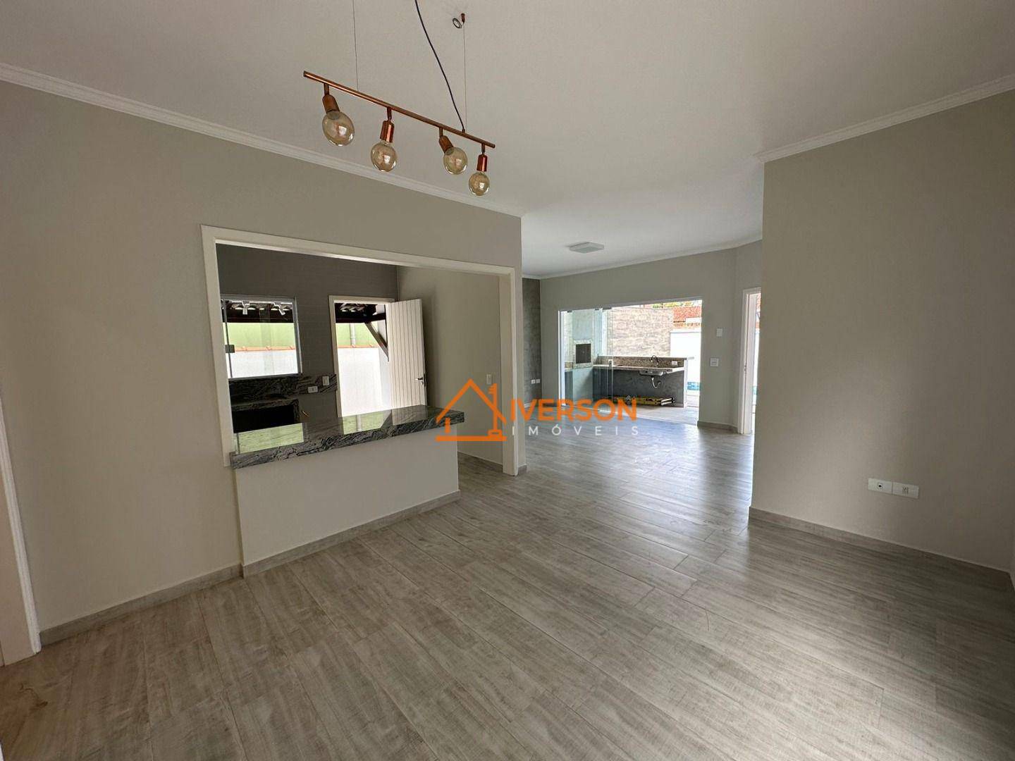 Casa à venda com 3 quartos, 150m² - Foto 4