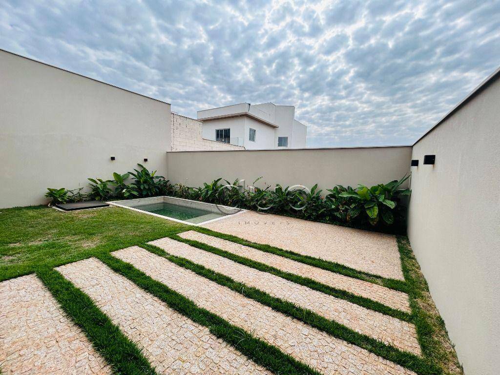 Casa à venda com 3 quartos, 243m² - Foto 21