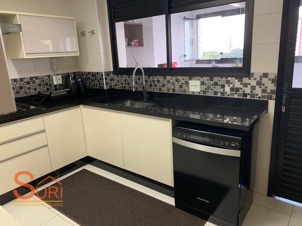 Apartamento à venda com 3 quartos, 200m² - Foto 35