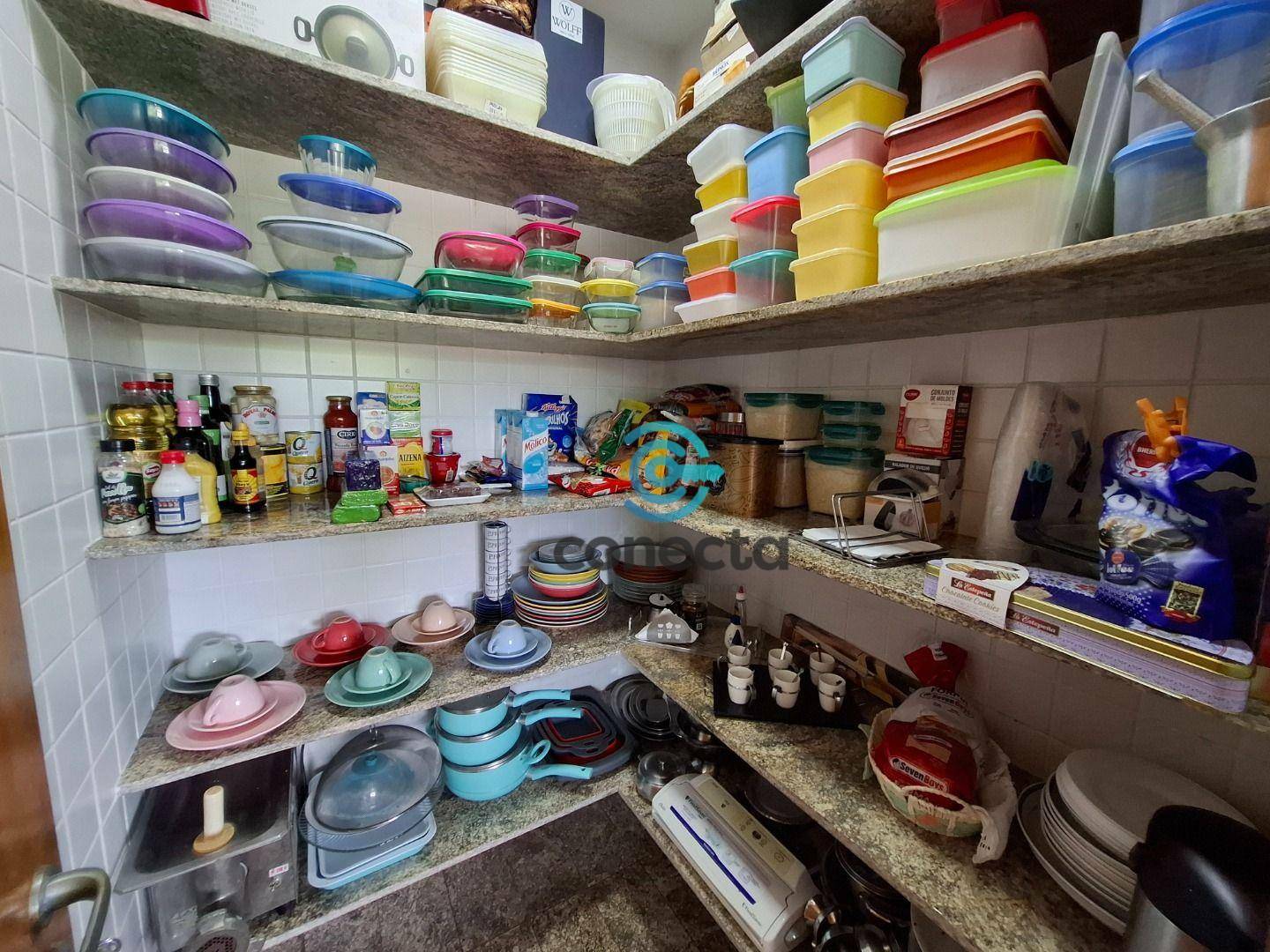 Casa de Condomínio à venda e aluguel com 3 quartos, 390m² - Foto 22