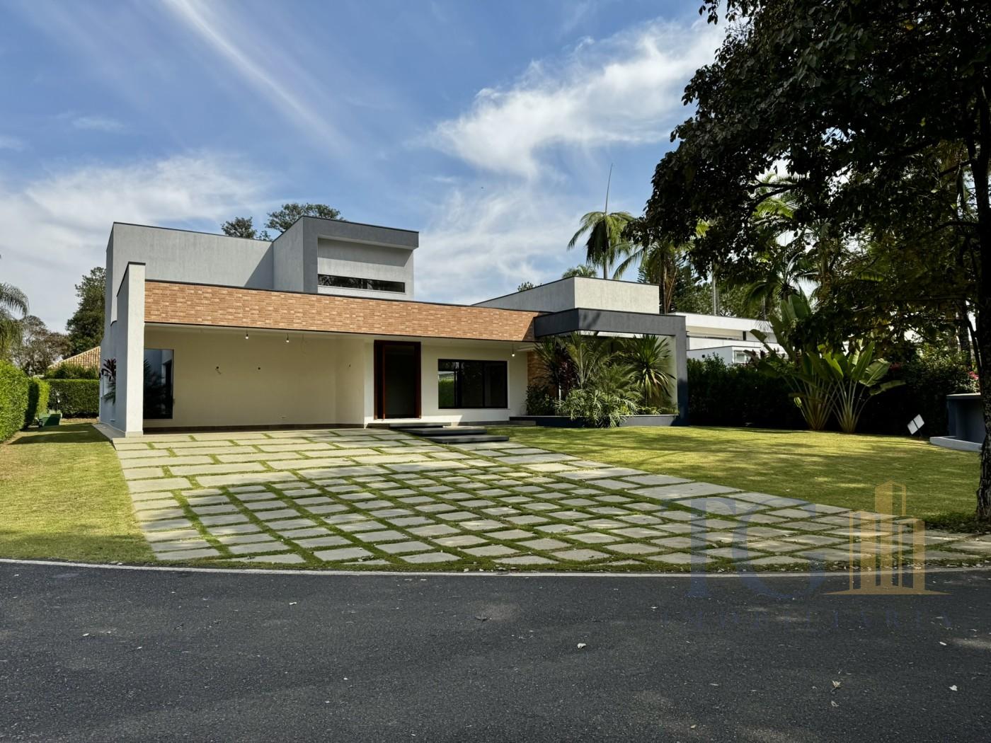 Casa de Condomínio à venda com 4 quartos, 453m² - Foto 2