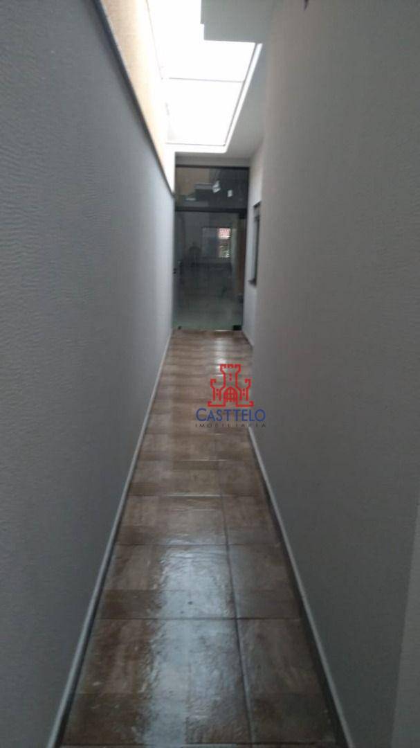 Casa à venda com 3 quartos, 80m² - Foto 4