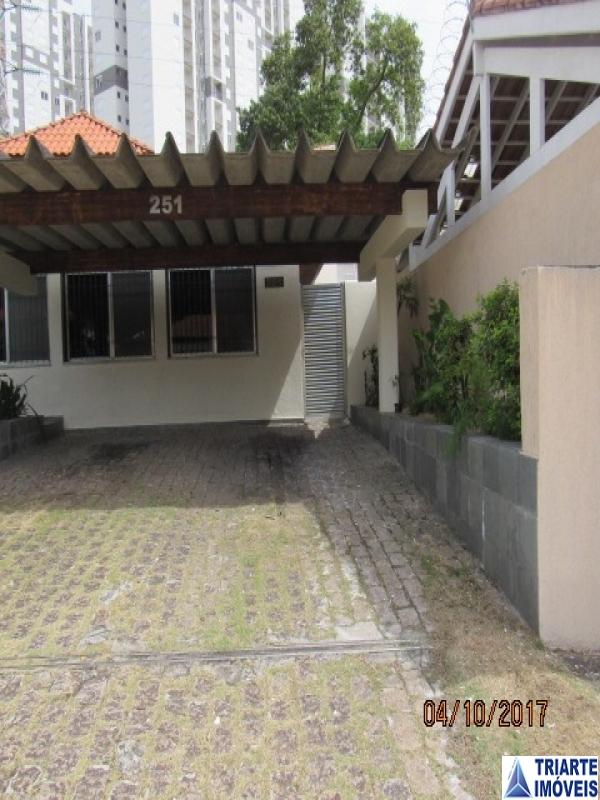 Casa para alugar com 4 quartos, 216m² - Foto 16