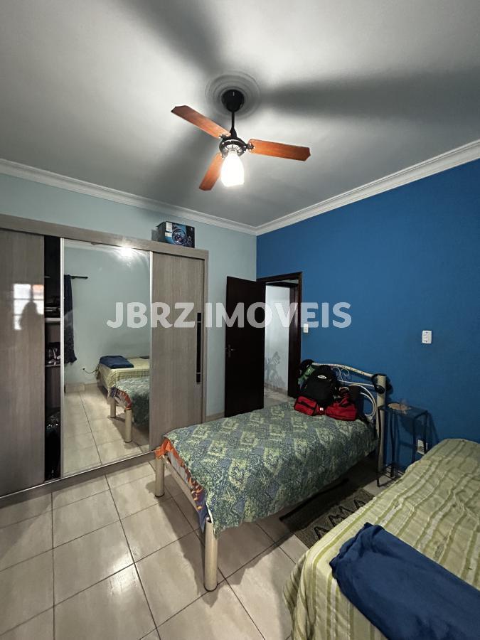 Casa para alugar com 5 quartos, 210m² - Foto 8