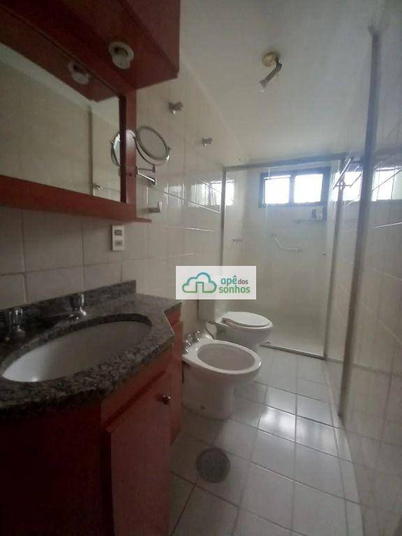 Apartamento para alugar com 3 quartos, 96m² - Foto 8