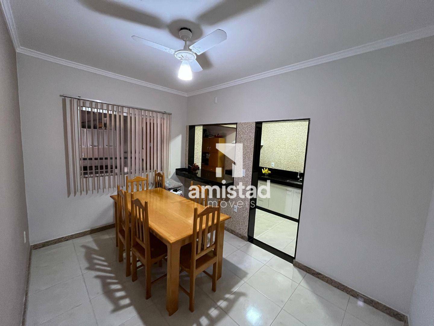 Casa à venda com 3 quartos, 160m² - Foto 8