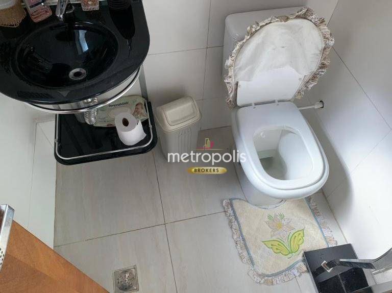 Sobrado à venda com 2 quartos, 220m² - Foto 14