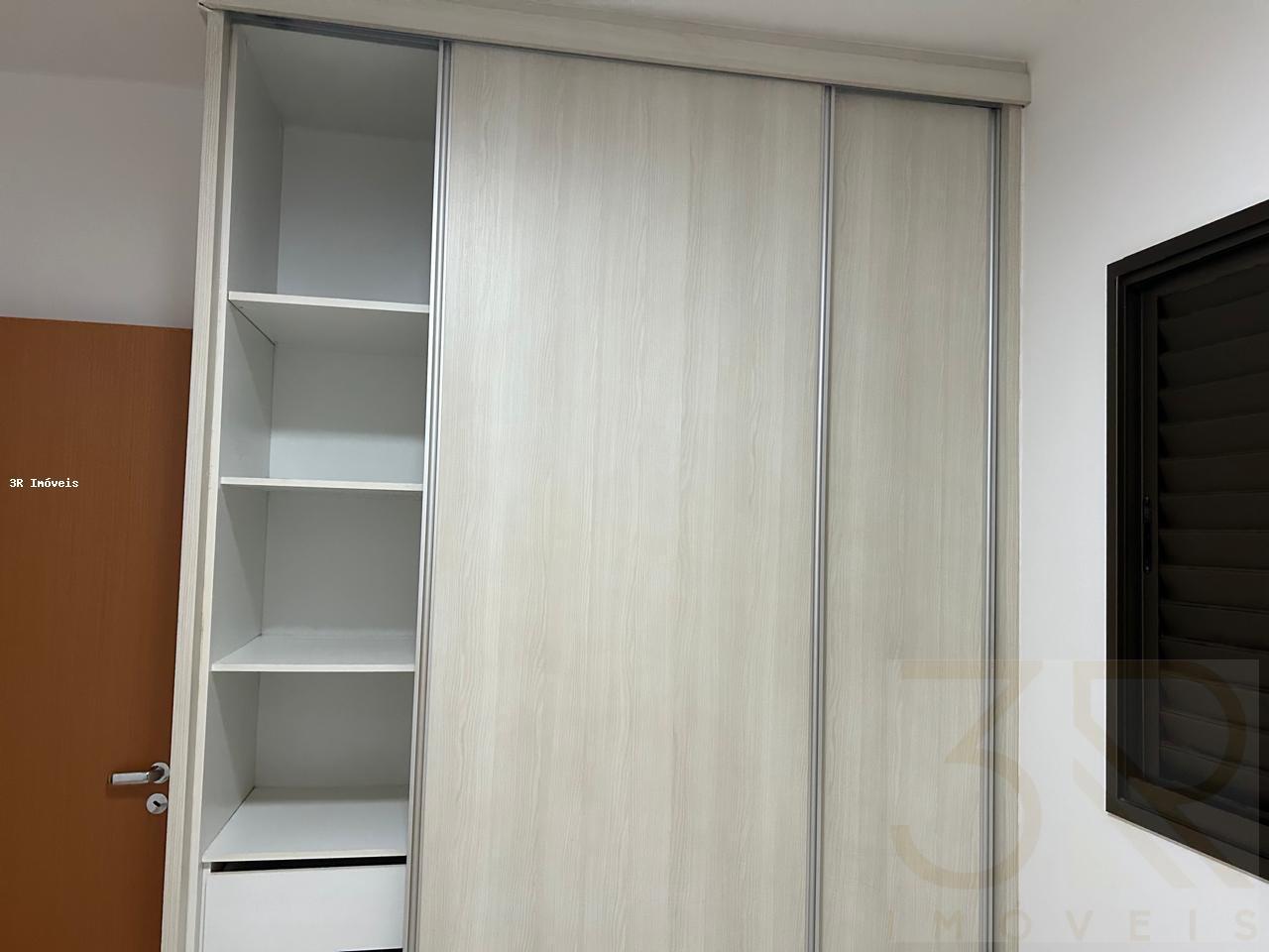 Apartamento para alugar com 2 quartos, 72m² - Foto 10