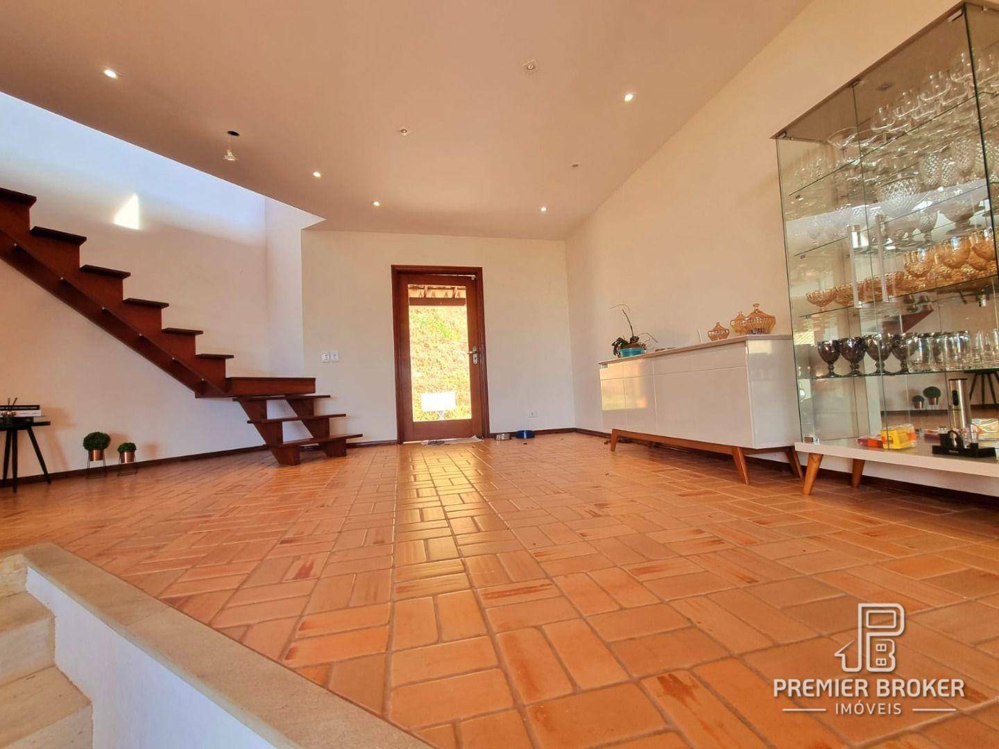 Casa à venda com 4 quartos, 600m² - Foto 18