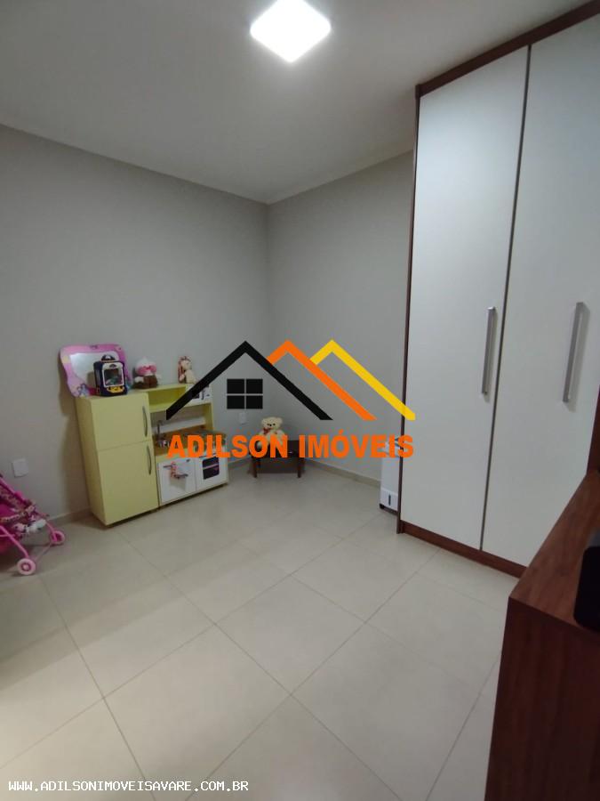 Casa à venda com 3 quartos, 250m² - Foto 8