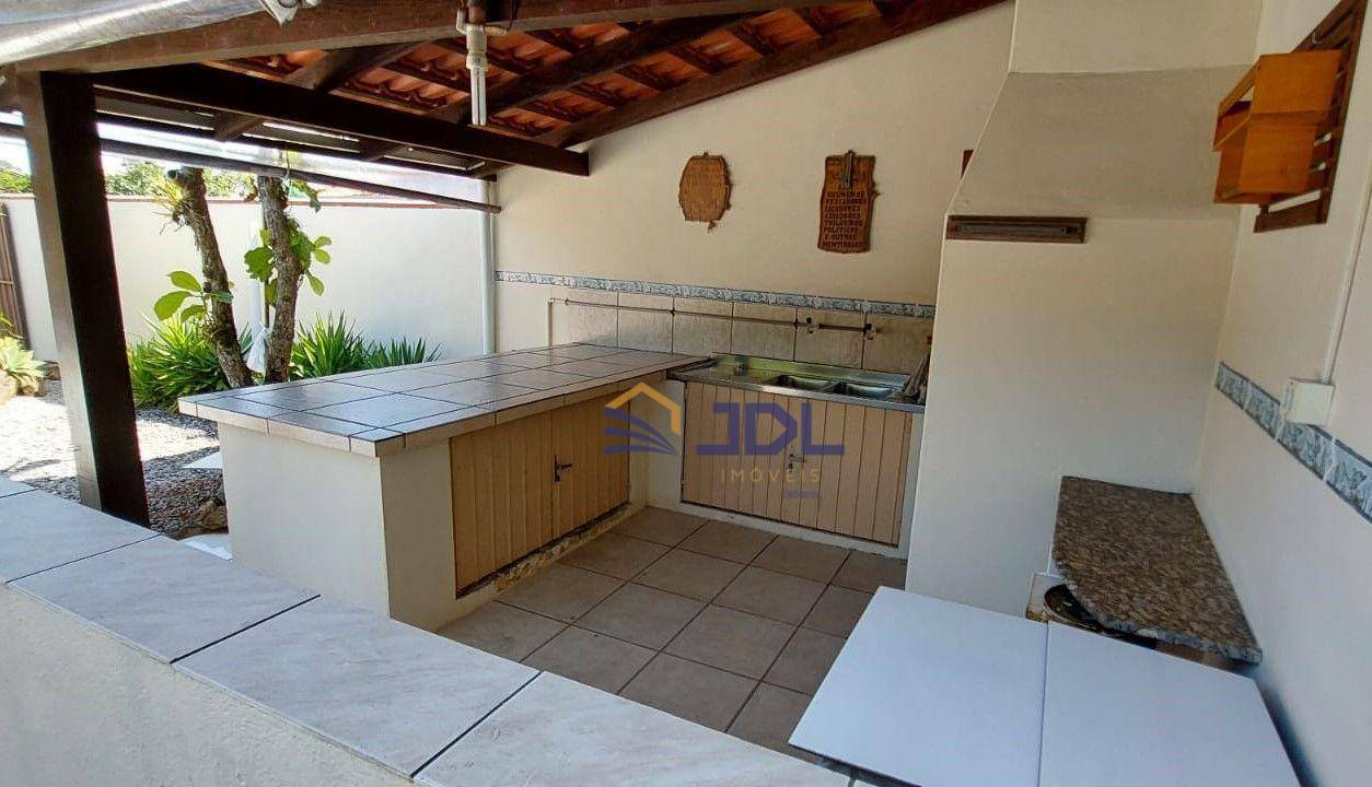 Casa à venda com 2 quartos, 150m² - Foto 6