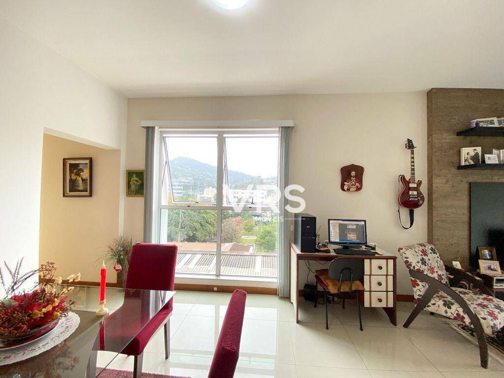 Apartamento à venda com 3 quartos, 136m² - Foto 5