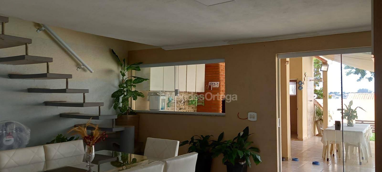 Casa à venda com 2 quartos, 145m² - Foto 7