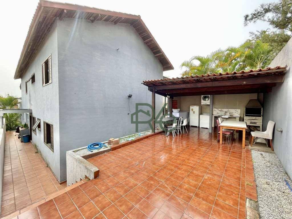 Casa de Condomínio à venda com 4 quartos, 350m² - Foto 42