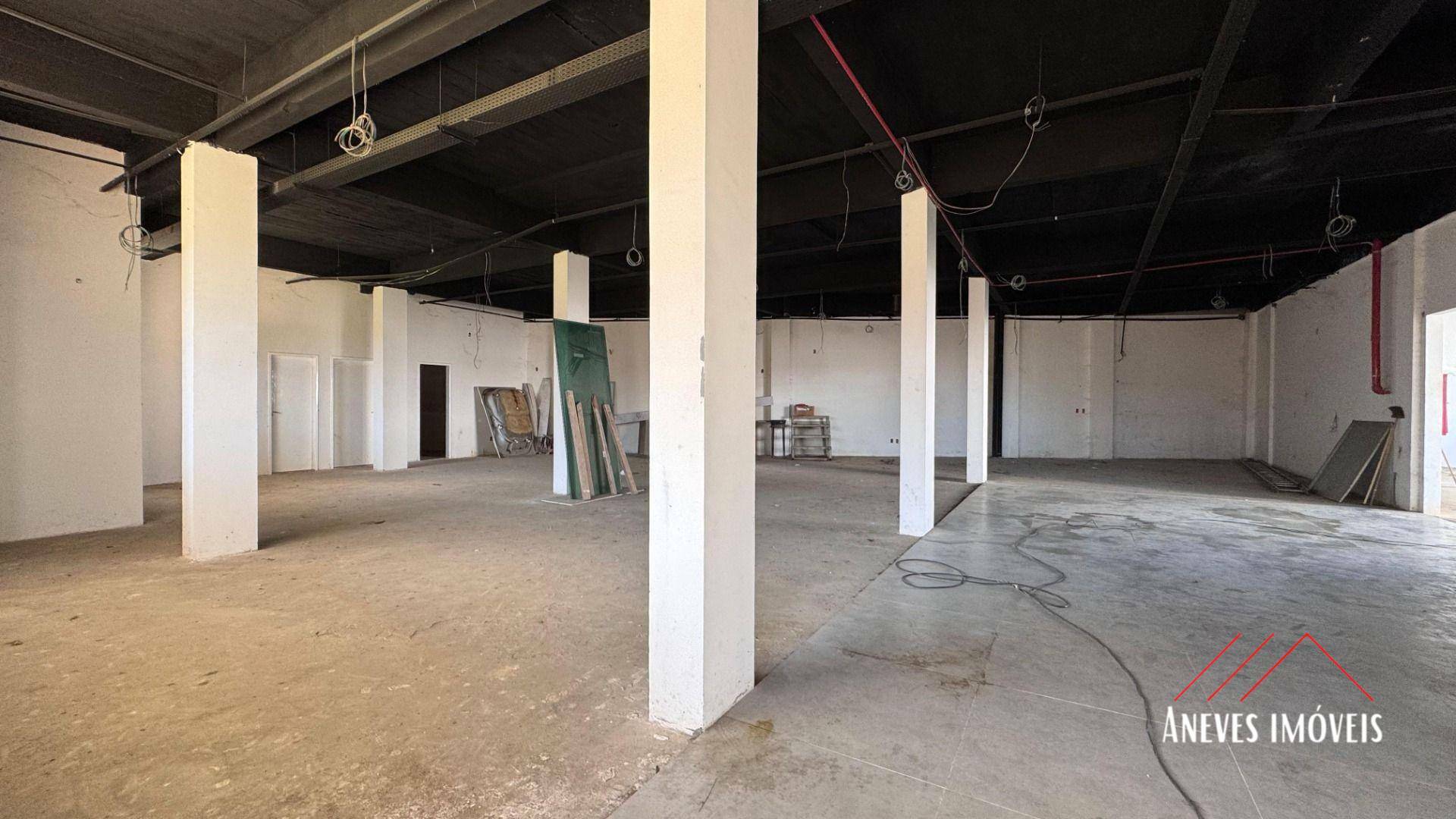Prédio Inteiro para alugar, 1200m² - Foto 17