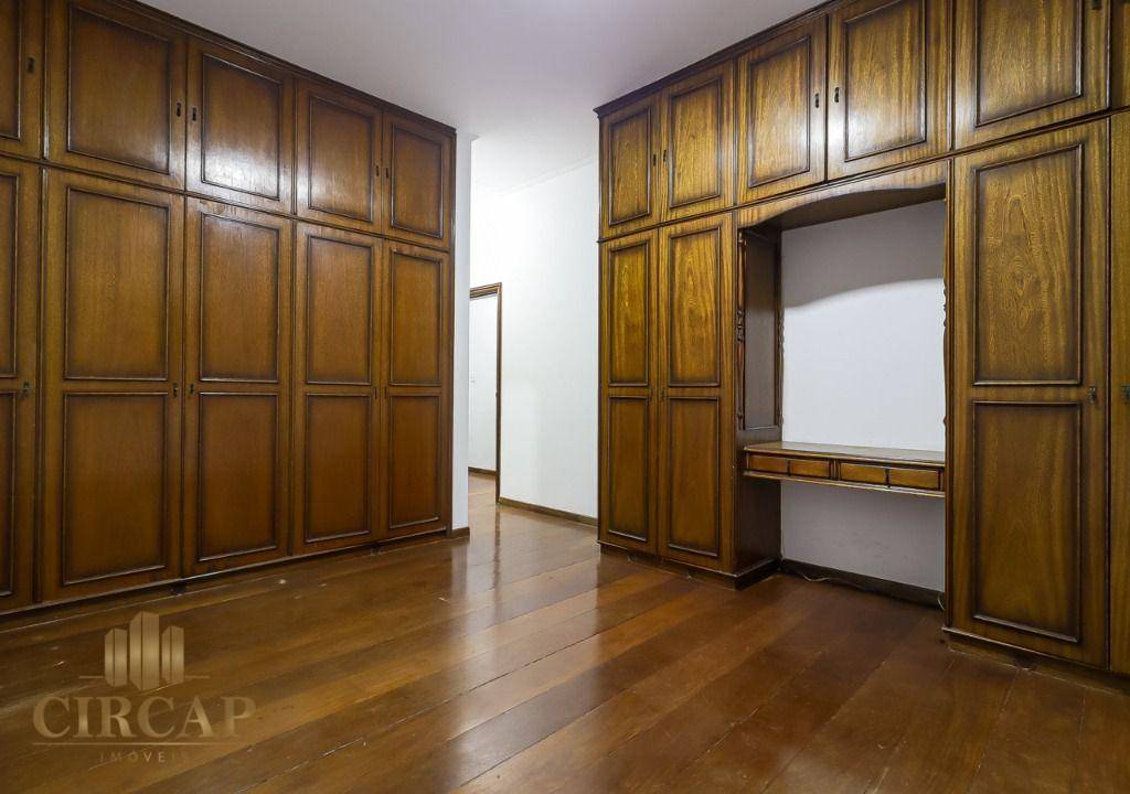 Casa para alugar com 4 quartos, 460m² - Foto 10