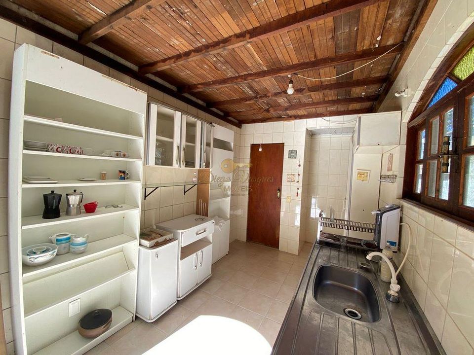 Casa à venda com 4 quartos, 200m² - Foto 22