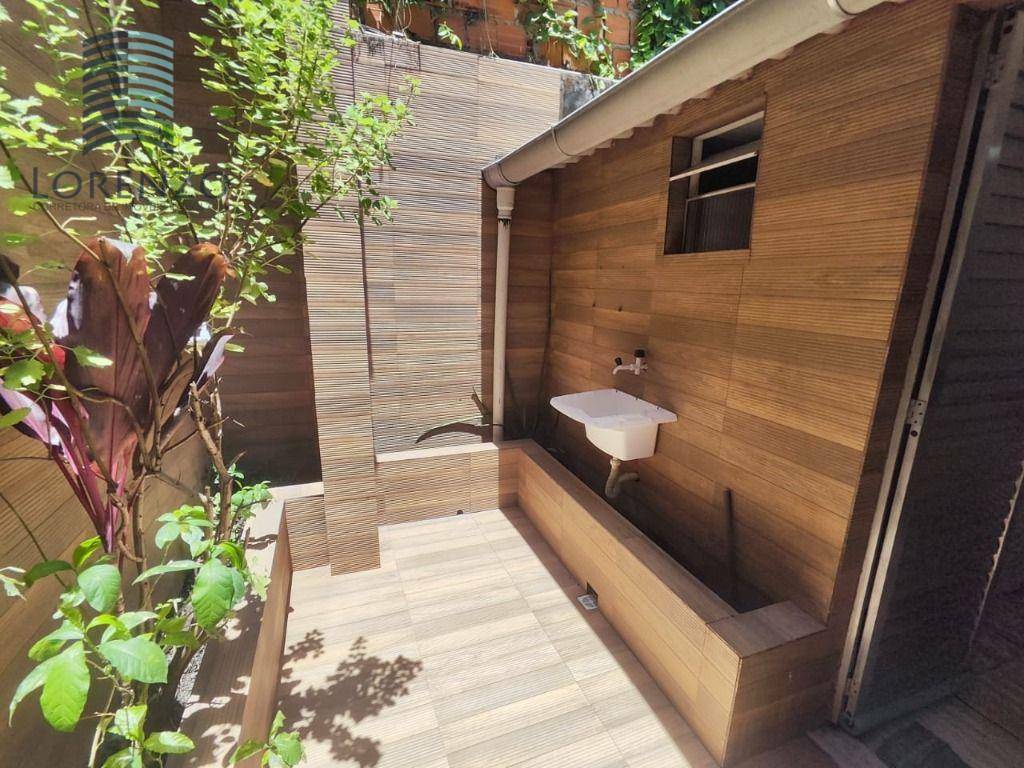 Casa à venda com 2 quartos, 70m² - Foto 14
