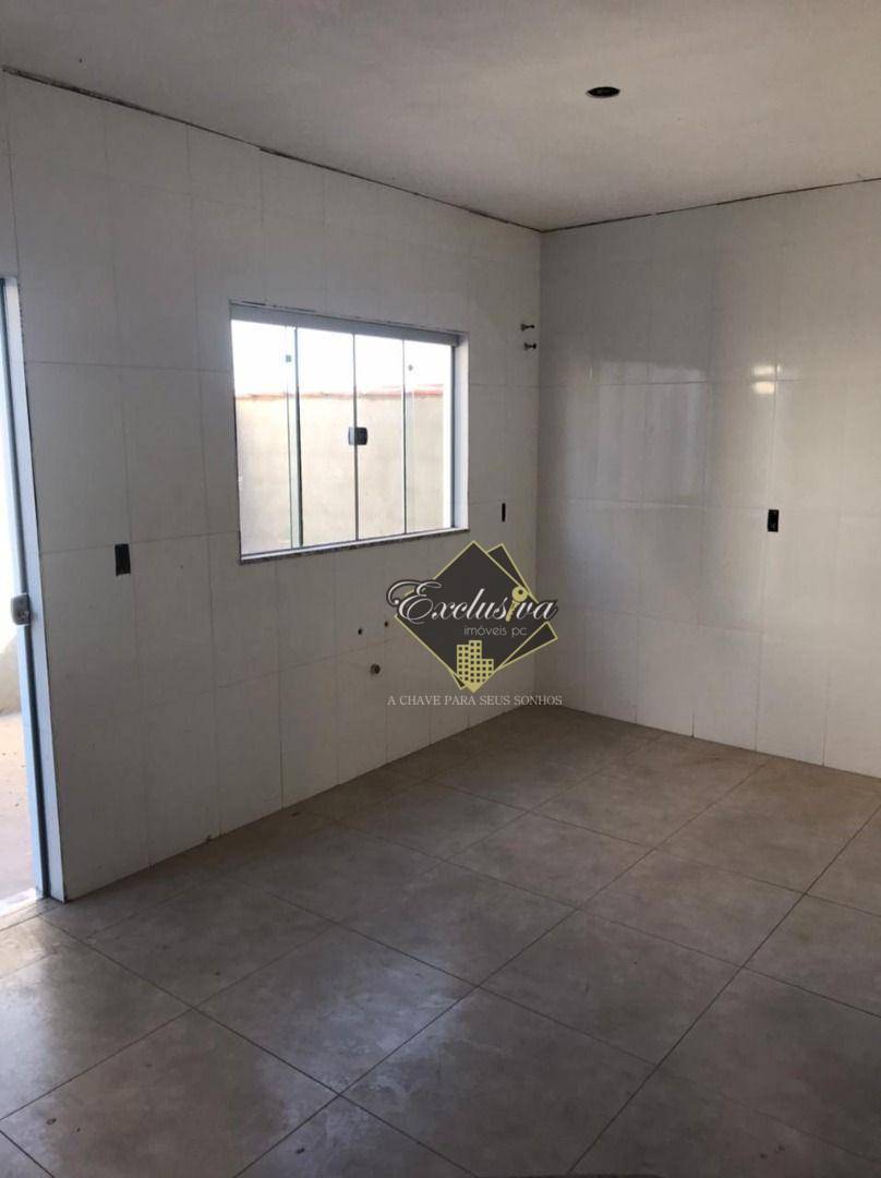 Casa à venda com 2 quartos, 67m² - Foto 6