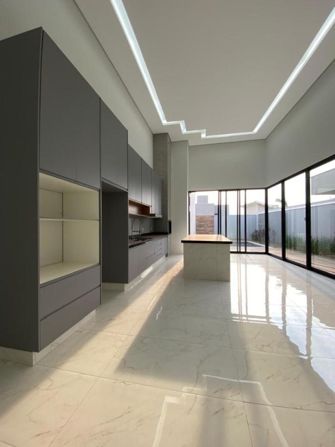 Casa à venda com 3 quartos, 251m² - Foto 11