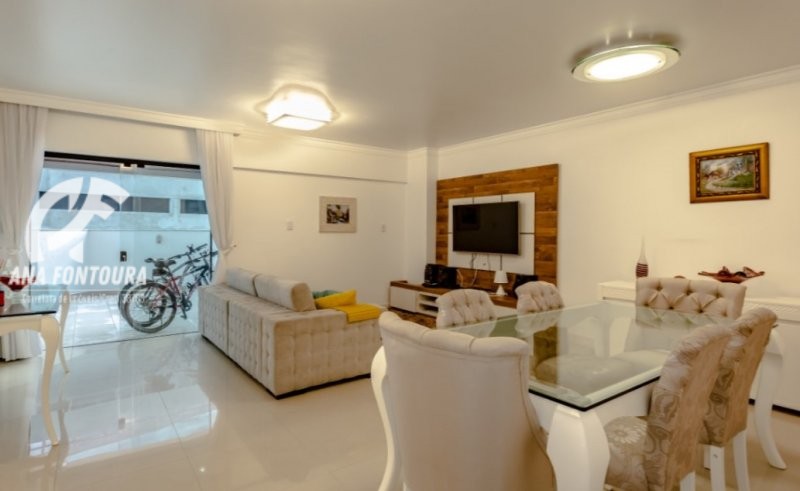 Apartamento à venda com 3 quartos, 230m² - Foto 1