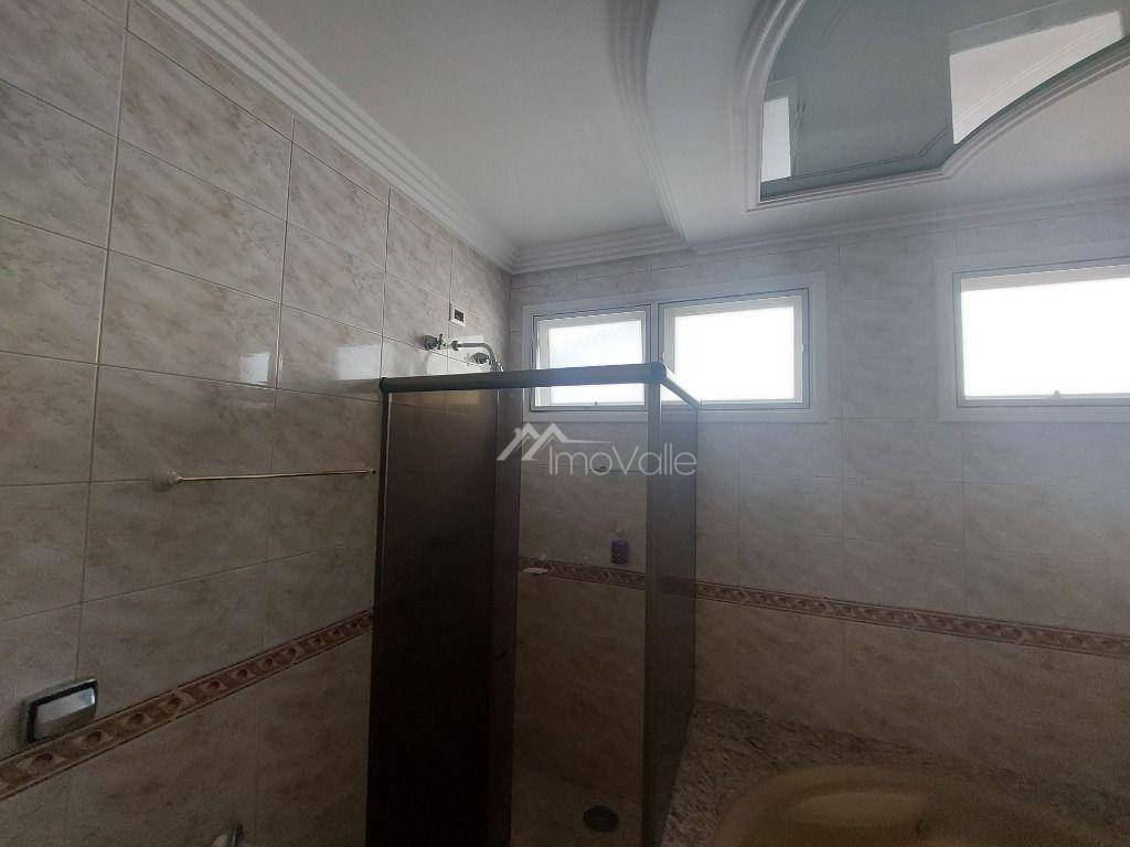 Casa de Condomínio para alugar com 5 quartos, 350m² - Foto 54