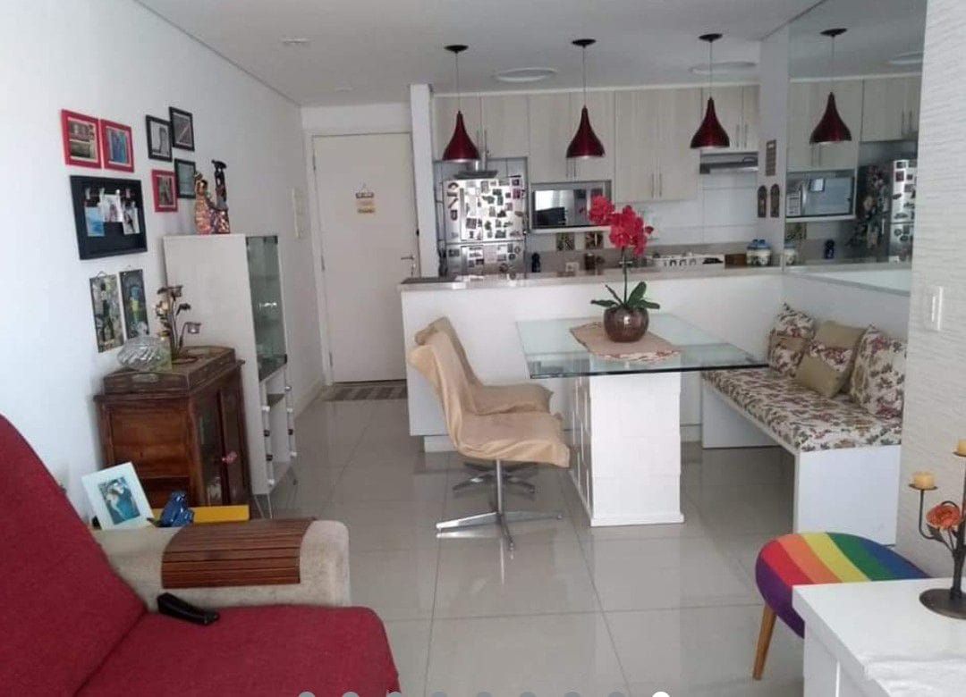 Apartamento à venda com 3 quartos, 70m² - Foto 2