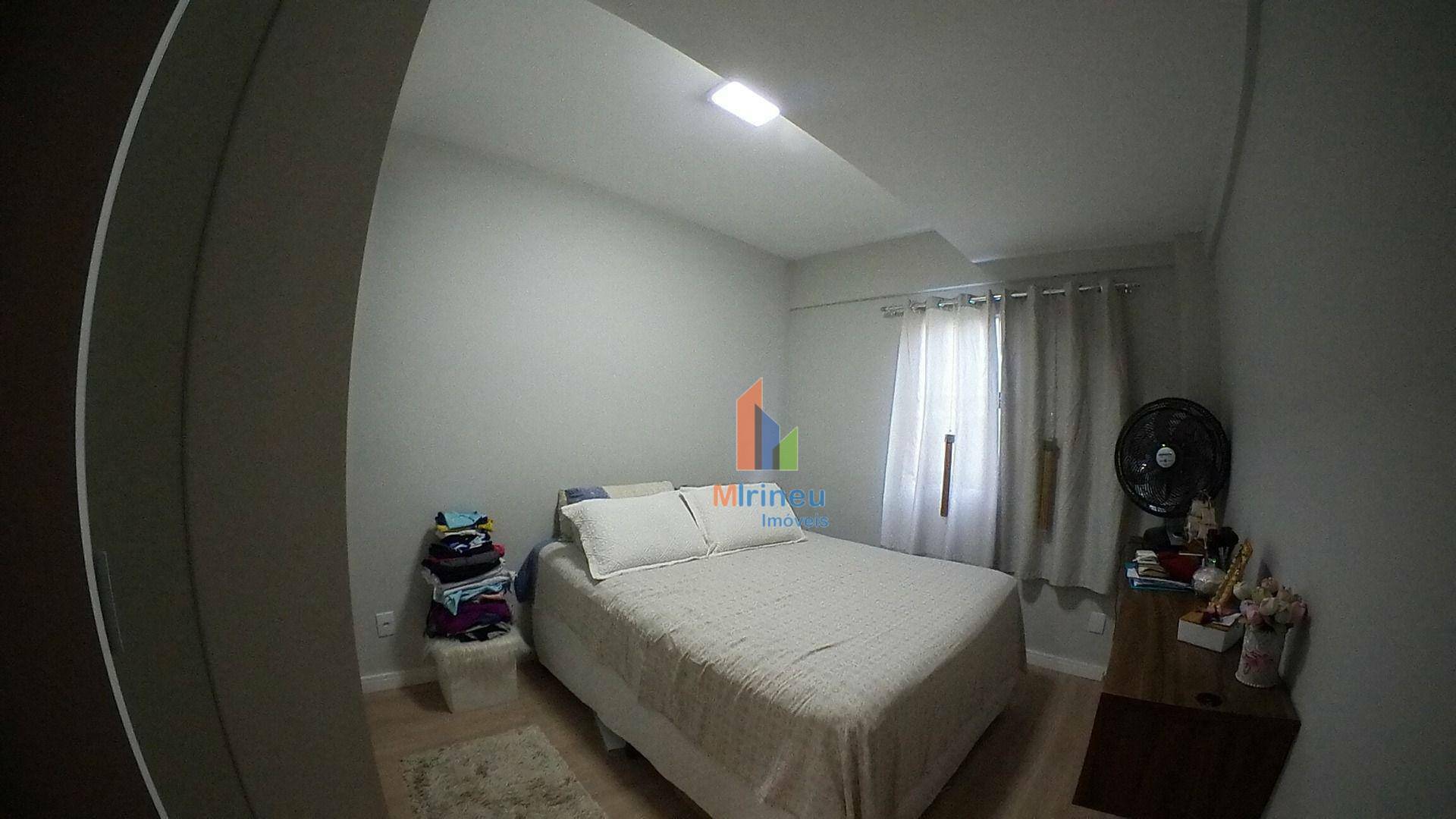 Apartamento à venda com 2 quartos, 62m² - Foto 11